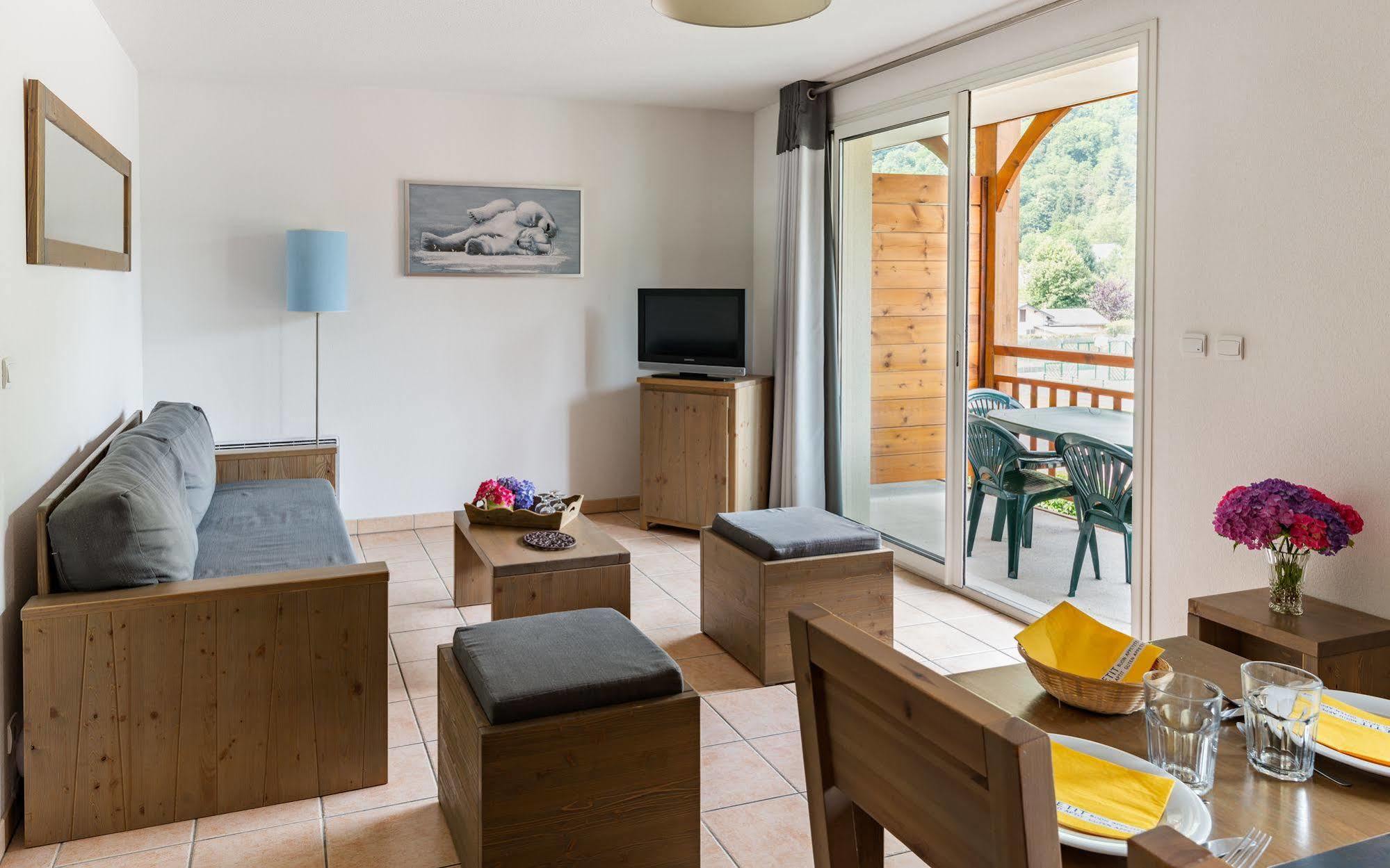 Lagrange Vacances Le Belvedere Saint-Mamet Bagian luar foto